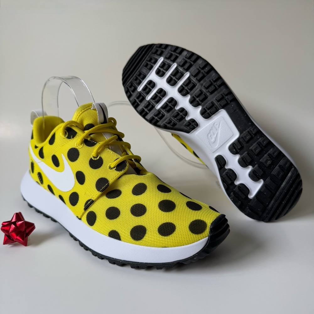 NIKE YELLOW POLKA DOT SHOES